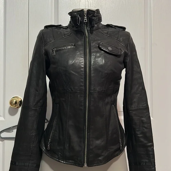 Leather jacket - Picture 6 of 8